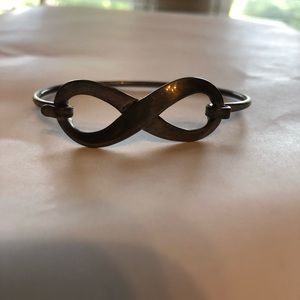 Infinity sign bracelet